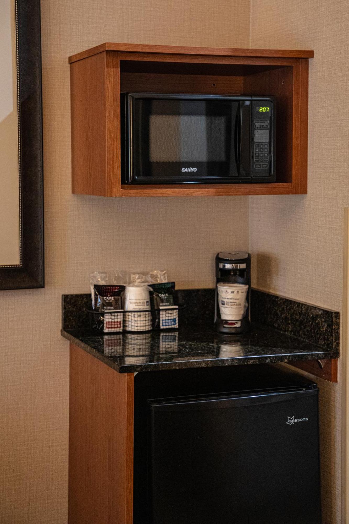 Best Western University Inn And Suites Forest Grove Zewnętrze zdjęcie
